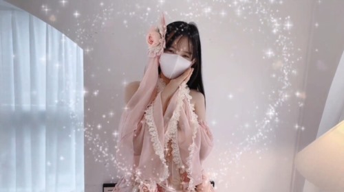 60207-清纯萝莉天花板❤️白卝虎萝莉〖粉色情人〗可爱风软妹 花嫁美少女纯欲白丝 萌萌的外表 粉卝嫩无卝毛小嫩卝逼活力四射.jpg